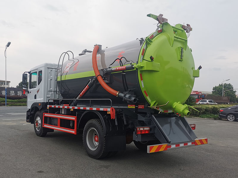 中潔牌XZL5160GXW6型吸污車(chē)