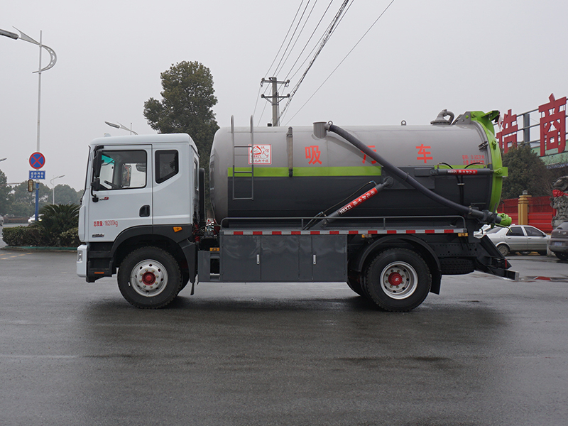 中潔牌XZL5161GXW6吸污車(chē)